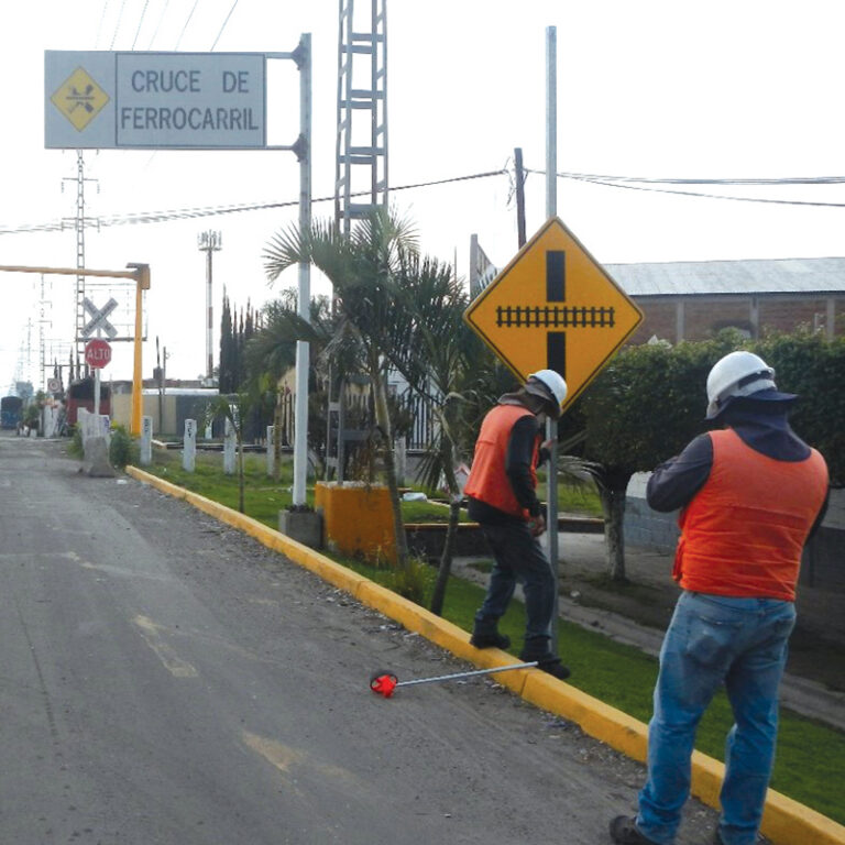 TTI Provides Technical Assistance Study on Railway Grade Crossings in Mexico.